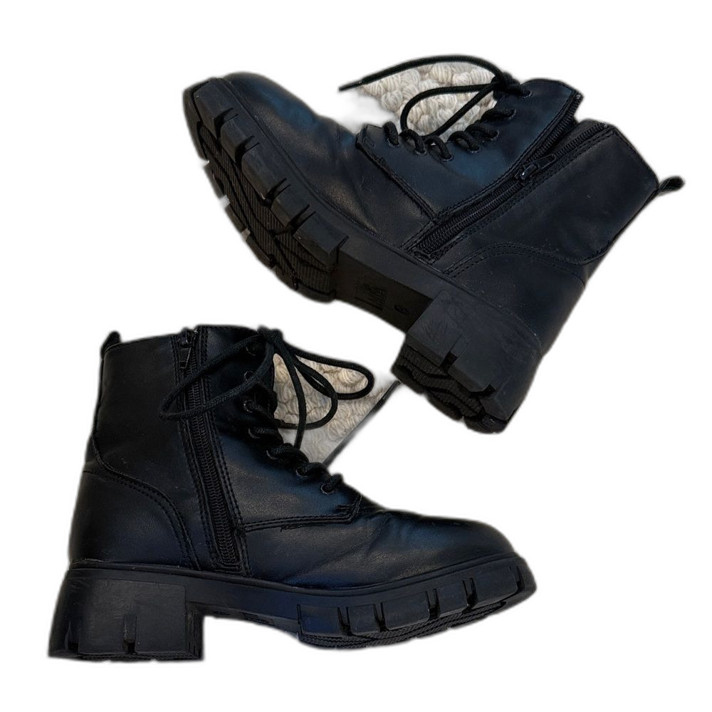 MIA girl’s combat boots. Size 4 - Picture 5 of 7